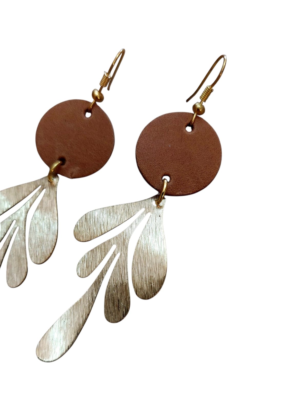 Khalani Earrings leaf round - Image 2